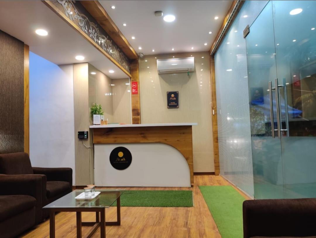 Grandeur By Avion Palace Near T2 International Airport Mumbai Exteriör bild